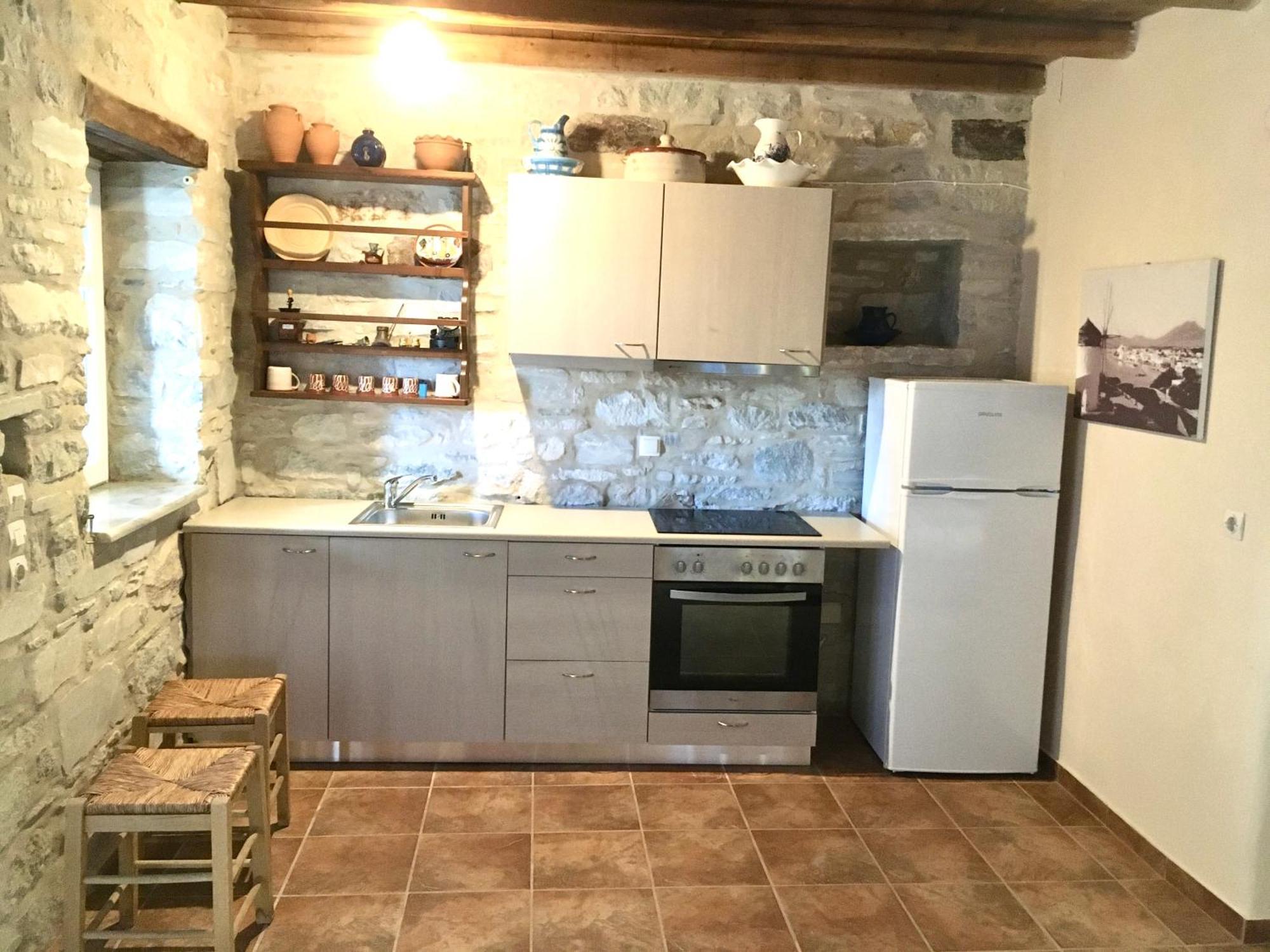Apartment J&d Kostos
